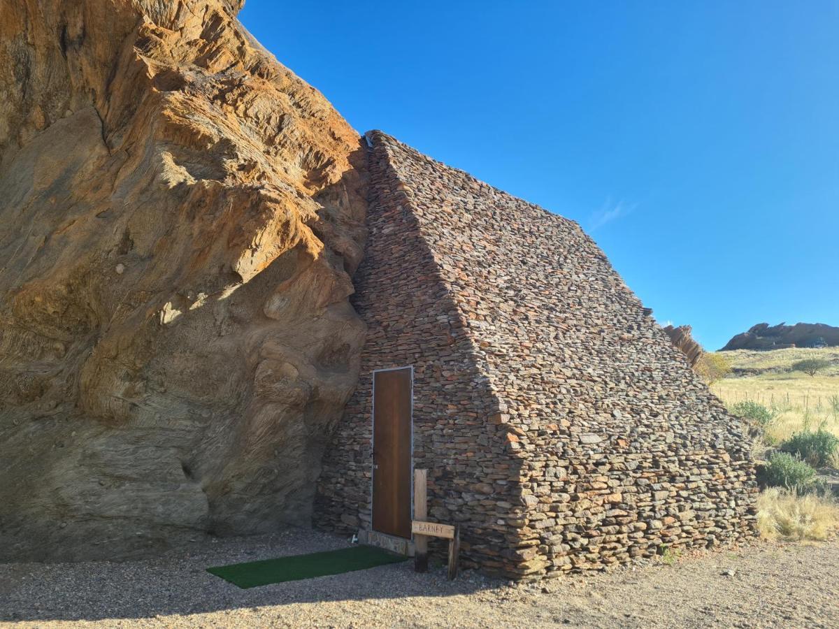 Rooiklip Camp Flintstone Apartamento Exterior foto