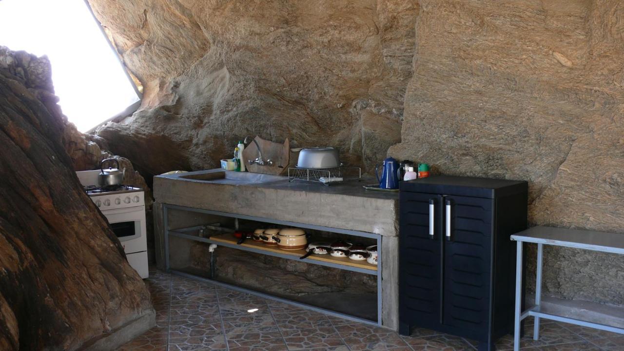Rooiklip Camp Flintstone Apartamento Exterior foto