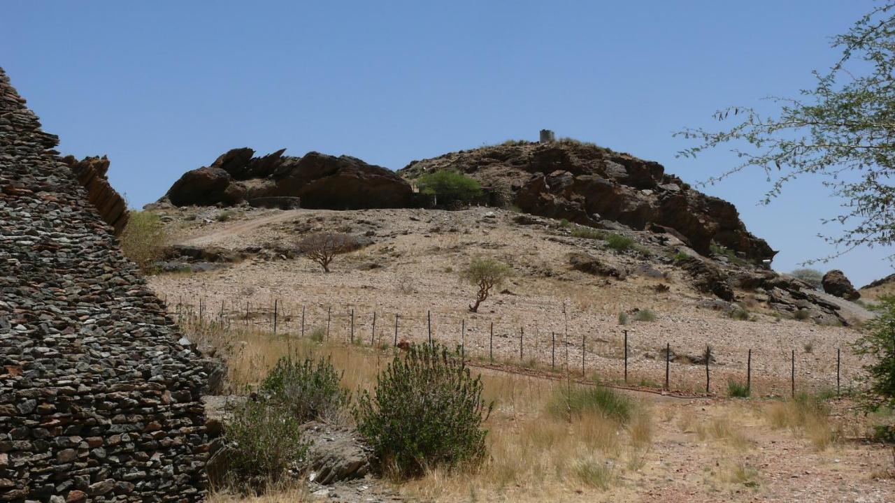 Rooiklip Camp Flintstone Apartamento Exterior foto
