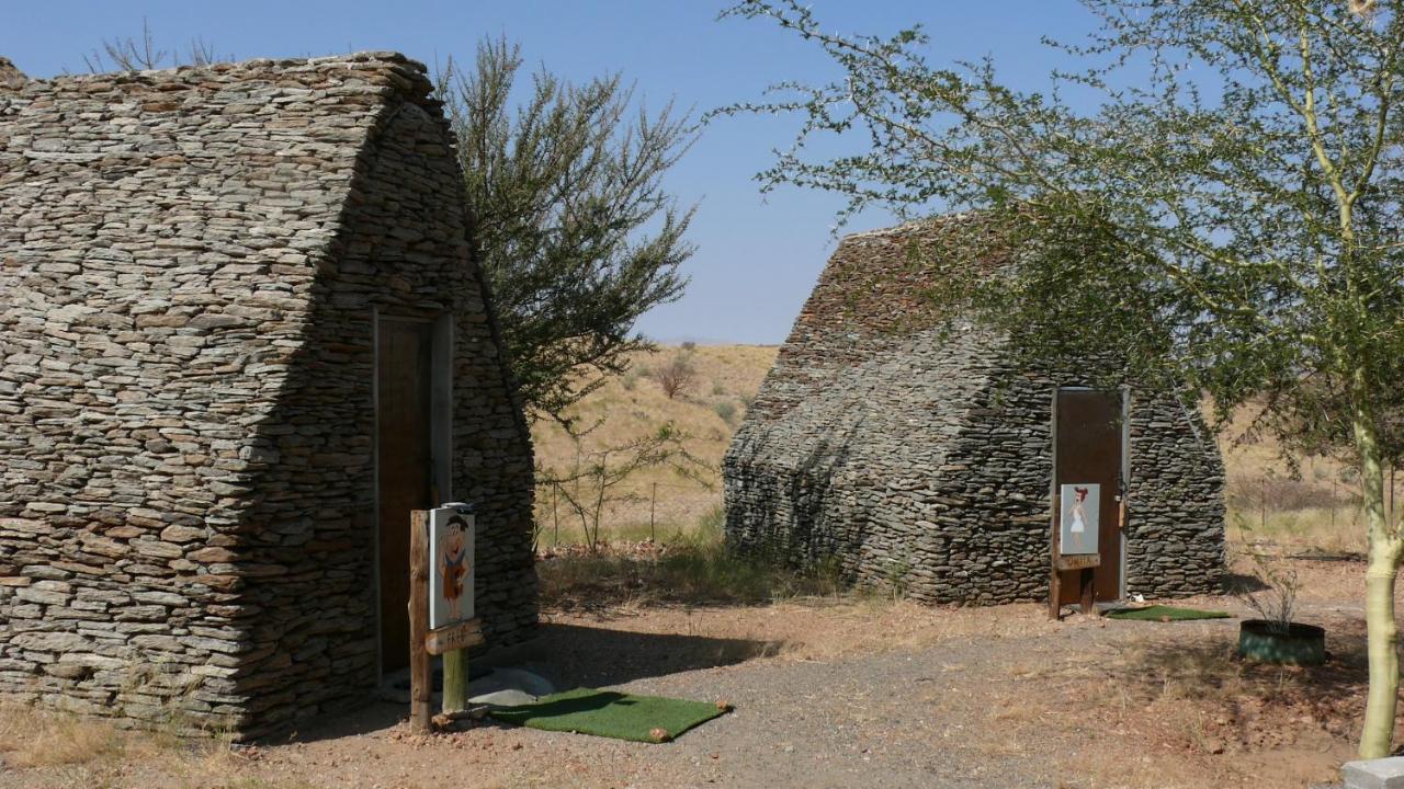 Rooiklip Camp Flintstone Apartamento Exterior foto